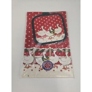 Vintage Stevens Linen Tea Towel and Potholder Set Ducks w/ Christmas wreath NEW